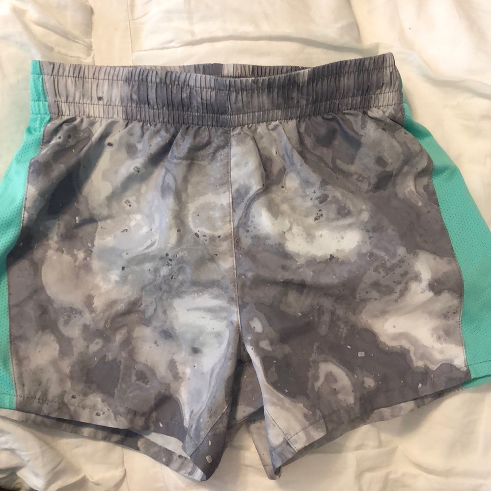 Girls Nike shorts. Dri-Fit. Size M.